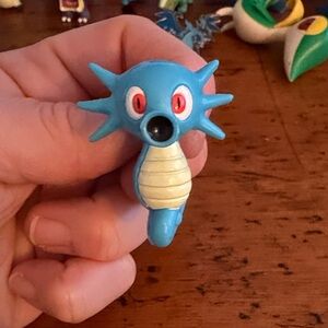 Horsea Pokémon figure Nintendo 2000- Hasbro